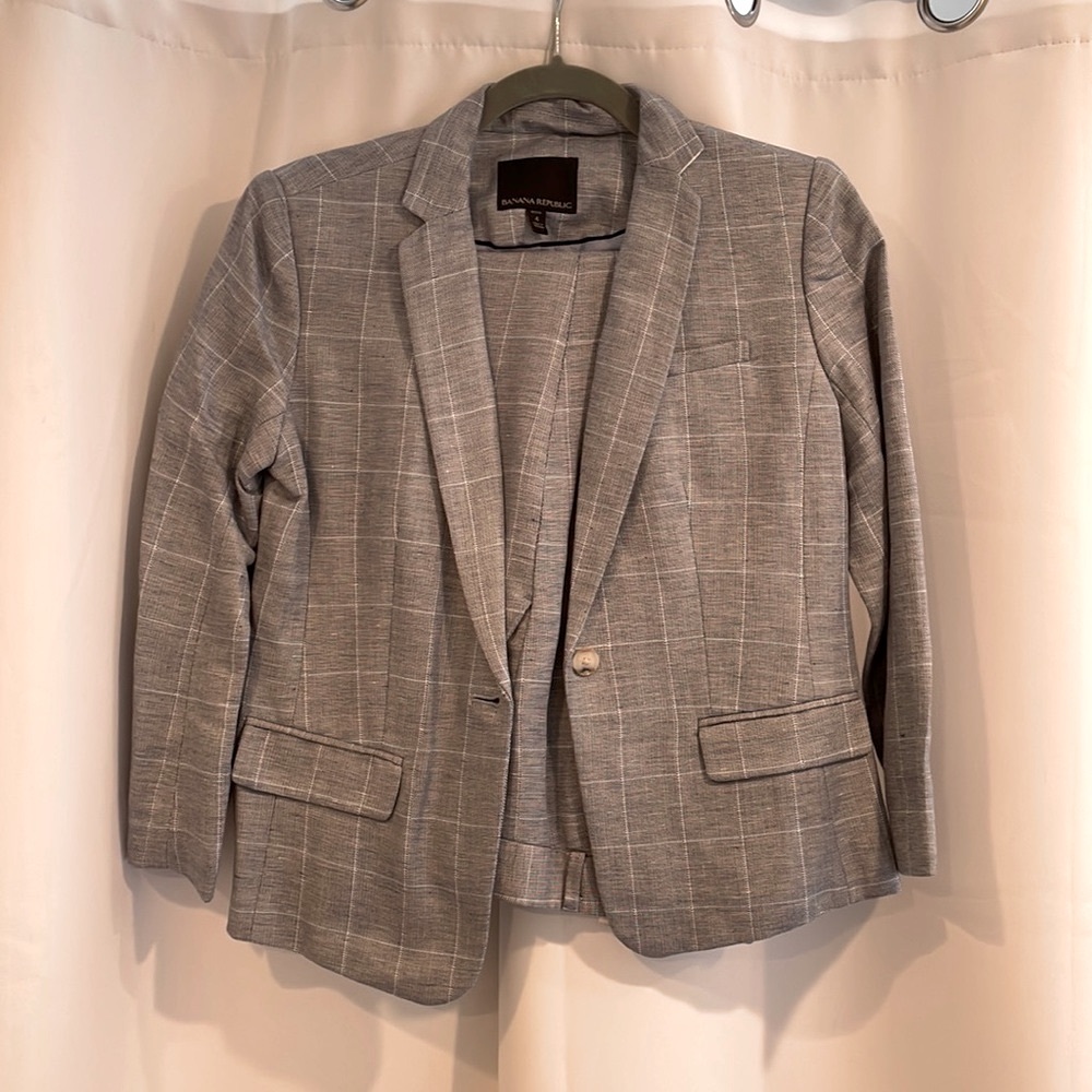 Banana Republic Blue White Plaid Suit